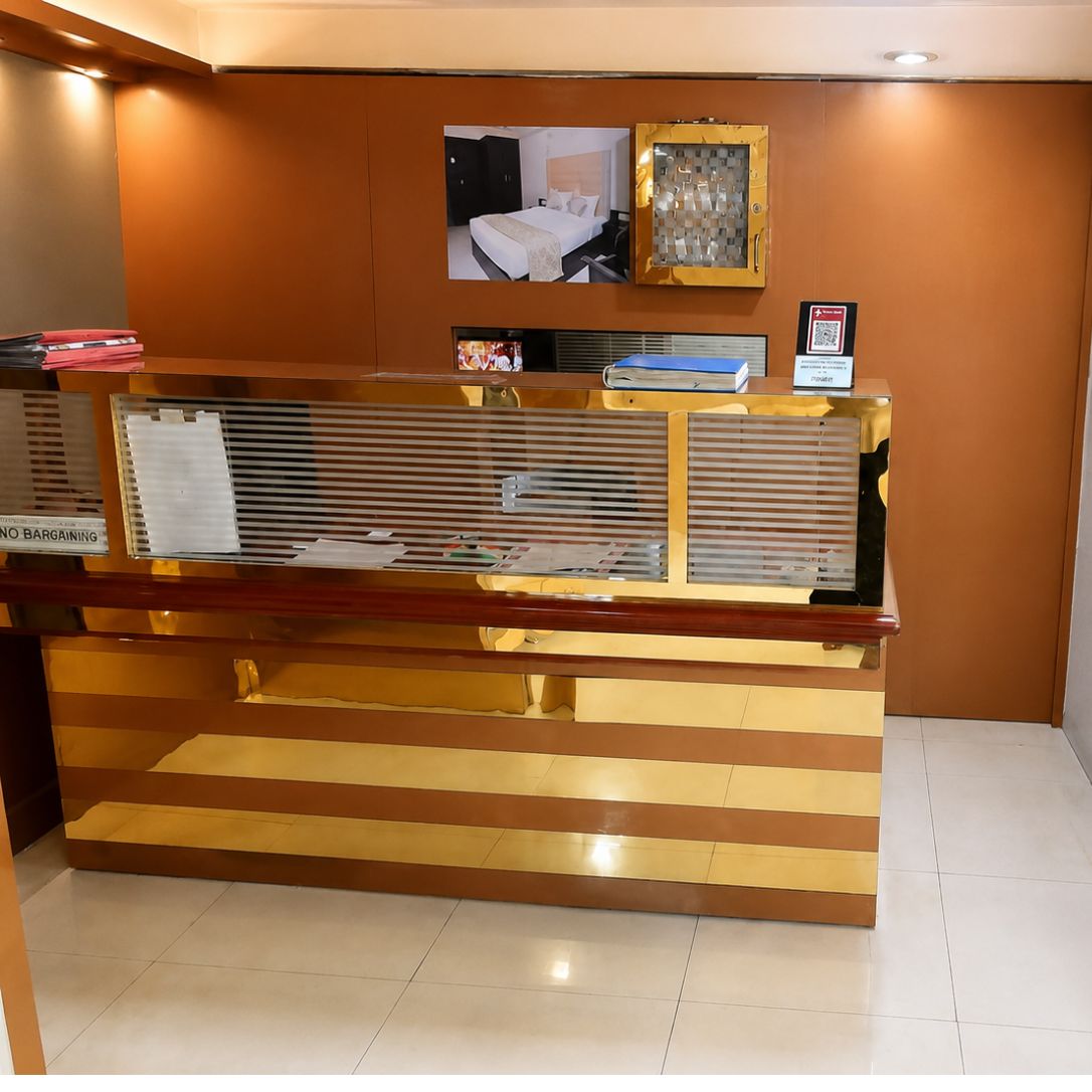 Hotel Dhavalgiri Receiption Counter